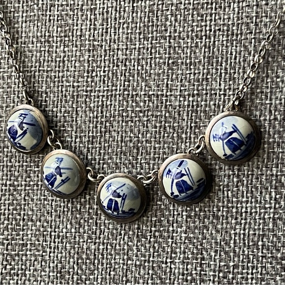 Vtg Five Pendant Charms Enamel Dutch Holland Windmill Silver Tone 16" Necklace - Picture 11 of 12